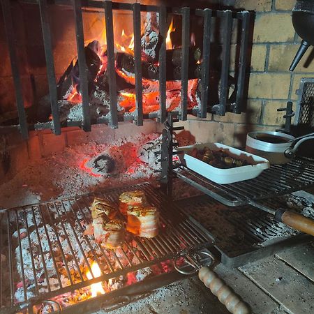 Hotel Restaurant La Dame Du Lac Monflanquin Dış mekan fotoğraf