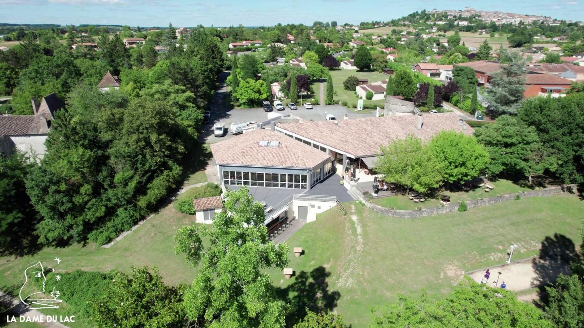 Hotel Restaurant La Dame Du Lac Monflanquin Dış mekan fotoğraf