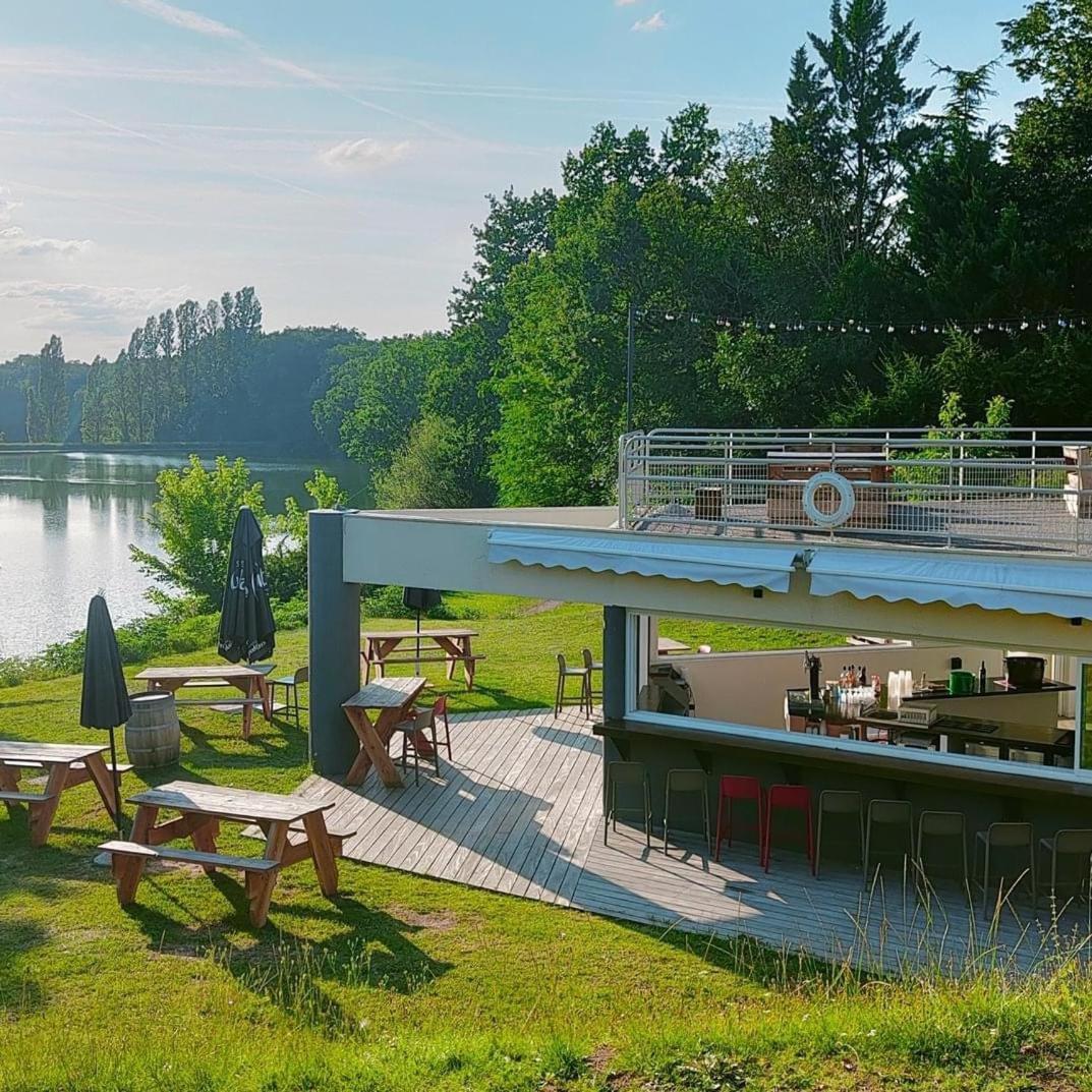 Hotel Restaurant La Dame Du Lac Monflanquin Dış mekan fotoğraf